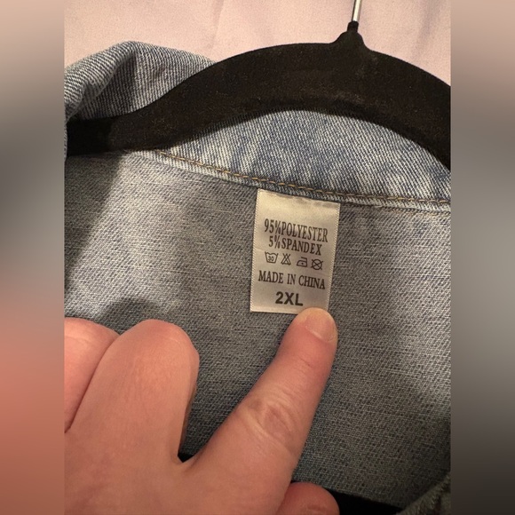 Women’s Distressed Denim Jacket - Picture 7 of 7